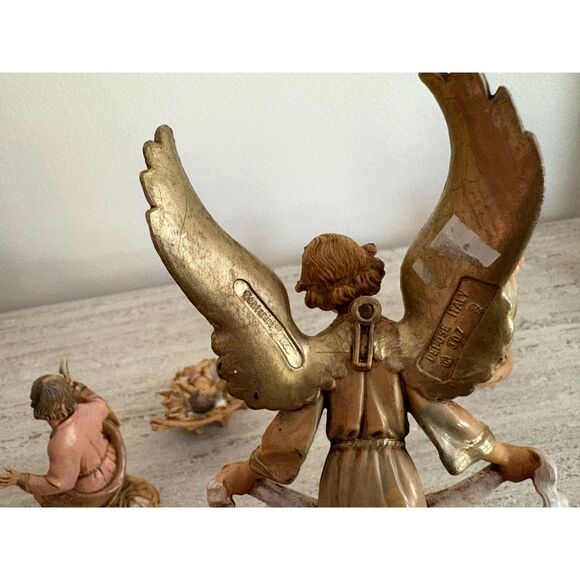 Lot of 8 Fontanini Plastic Nativity Figurines - Picture 7 of 7